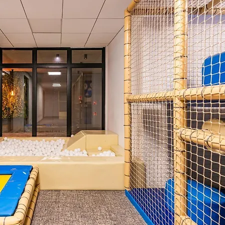 Vacationclub - Port 213 דירה קולובז'ג